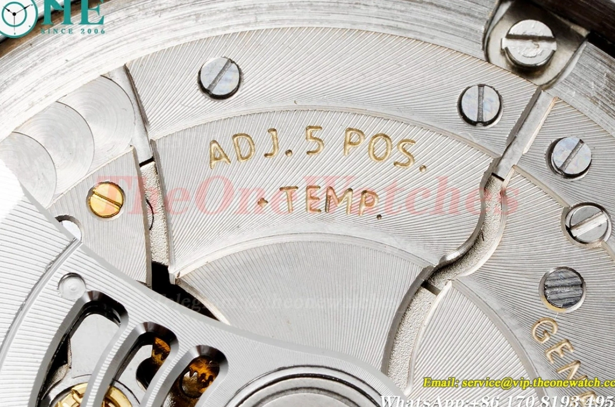 Oyster 326933 FNF YG SS Stk SkyDweller A9001 42mm White 1220